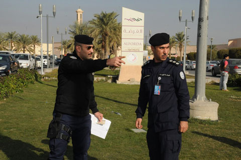1272 arrested in Sulaibiya fruit market raid - Interior denies 'random deportation of expats'