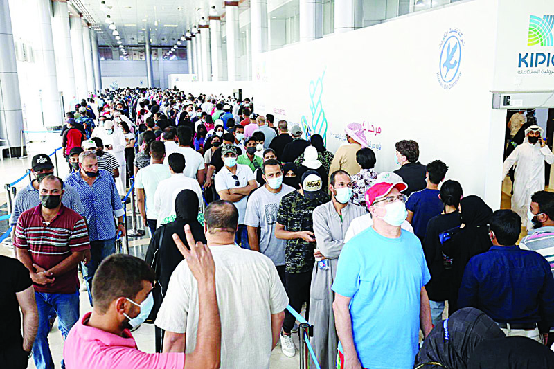 Kuwait races to vaccinate population