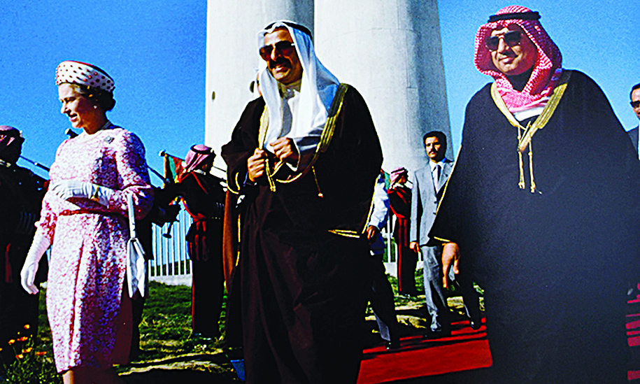 Kuwait releases rare pics of Britain's Queen Elizabeth at seaside landmark