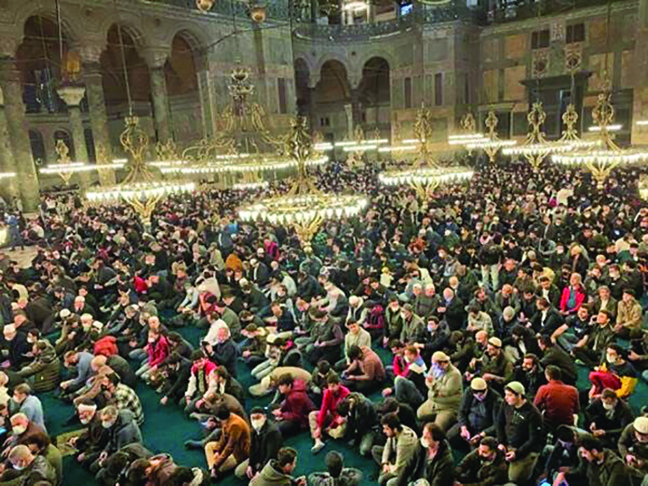 Istanbul, other Turkish  cities celebrate Ramadan