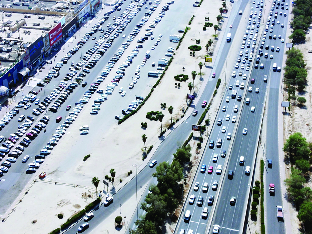 Kuwait's streets suffocate on first business day of Ramadan