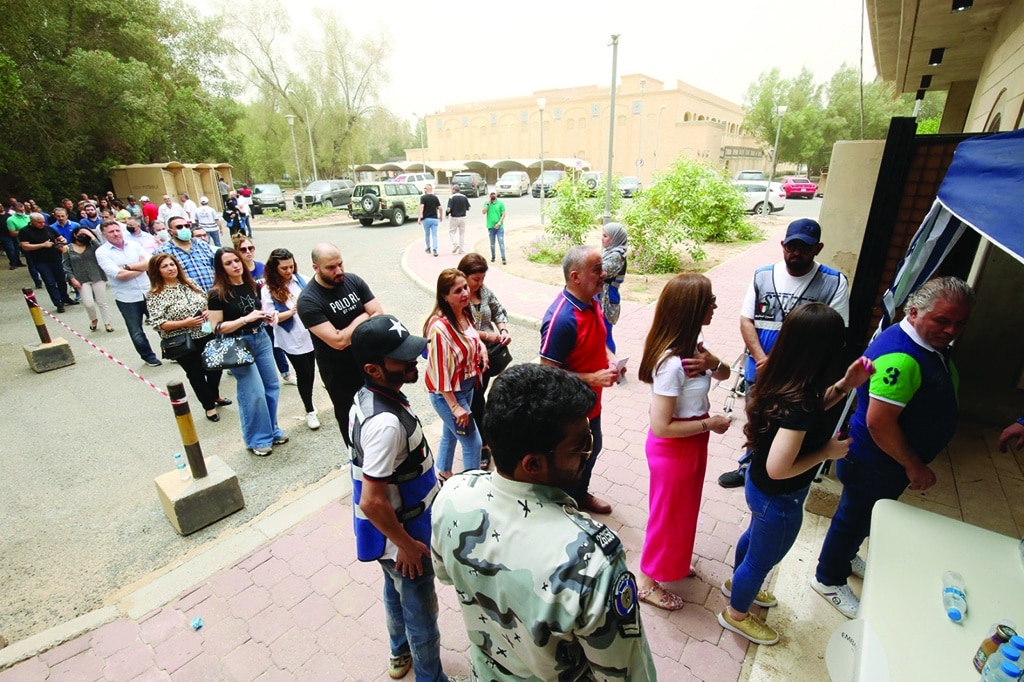 Lebanese in Kuwait cast their votes