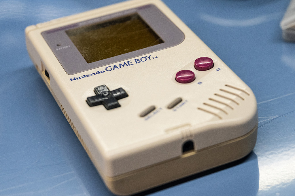 This photograph shows the handheld video game console Game Boy manufactured by Nintendo belonging to the Charles Cros collection.