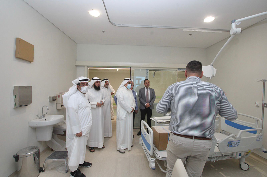 Health Minister tours new Farwaniya Hospital preparations