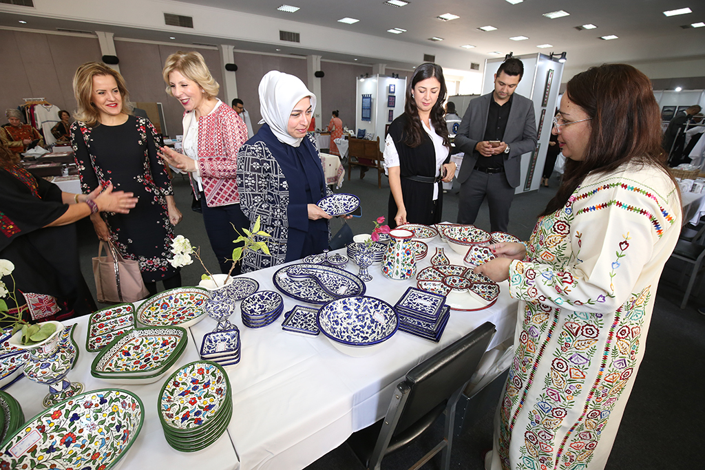 Exhibition sheds light on history of Palestinian heritage, handicrafts