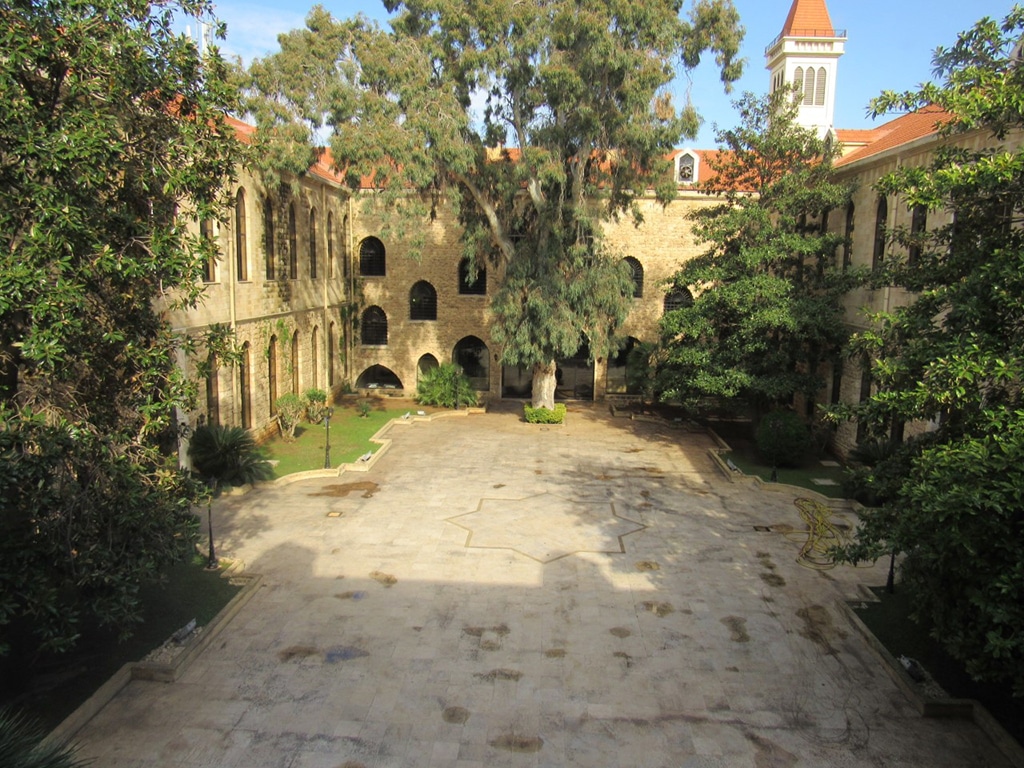 Beirut's traditional buildings still withstand wave of modern construction