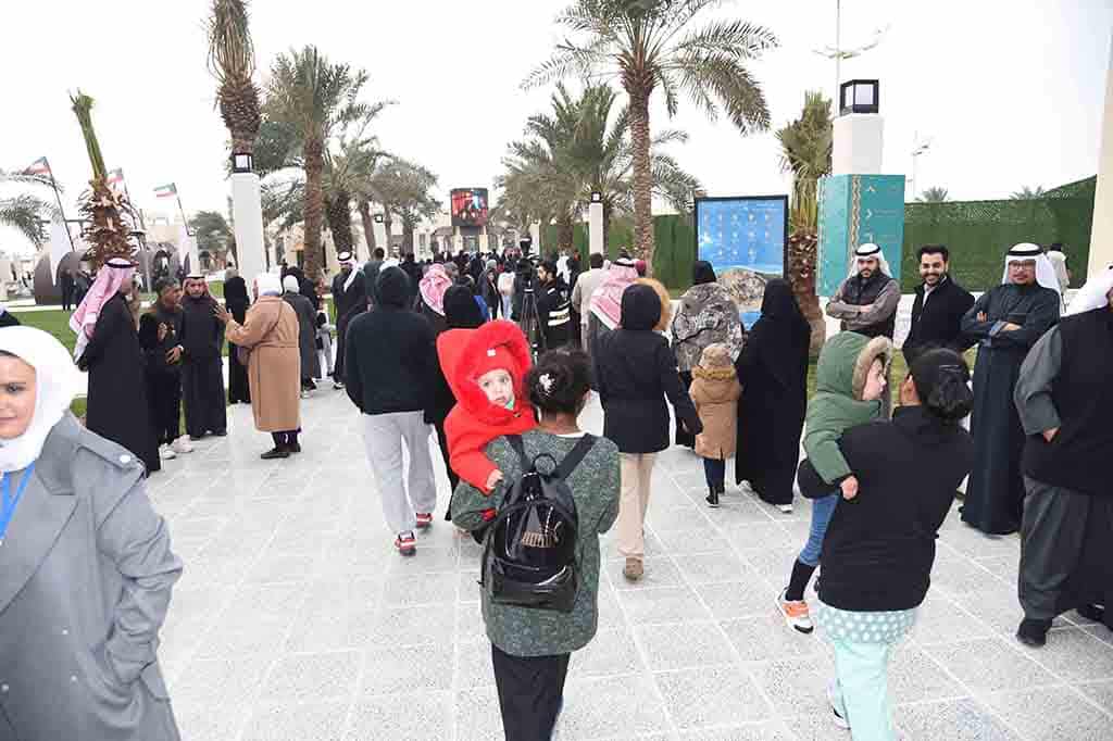 People in large numbers visit the renovated Yom Al-Bahhar heritage village.
