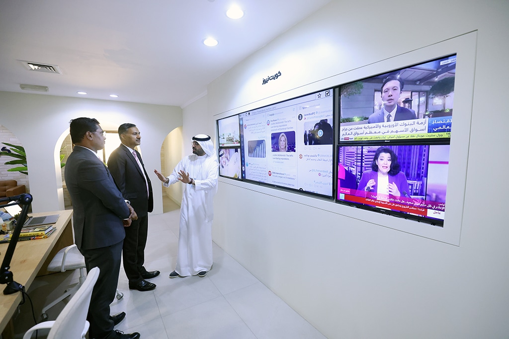 Deputy Editor-in-Chief Abdullah Boftain and Managing Editor Mustafa Qamhiya take the Indian Ambassador Dr Adarsh Swaika on a tour of the newsroom.