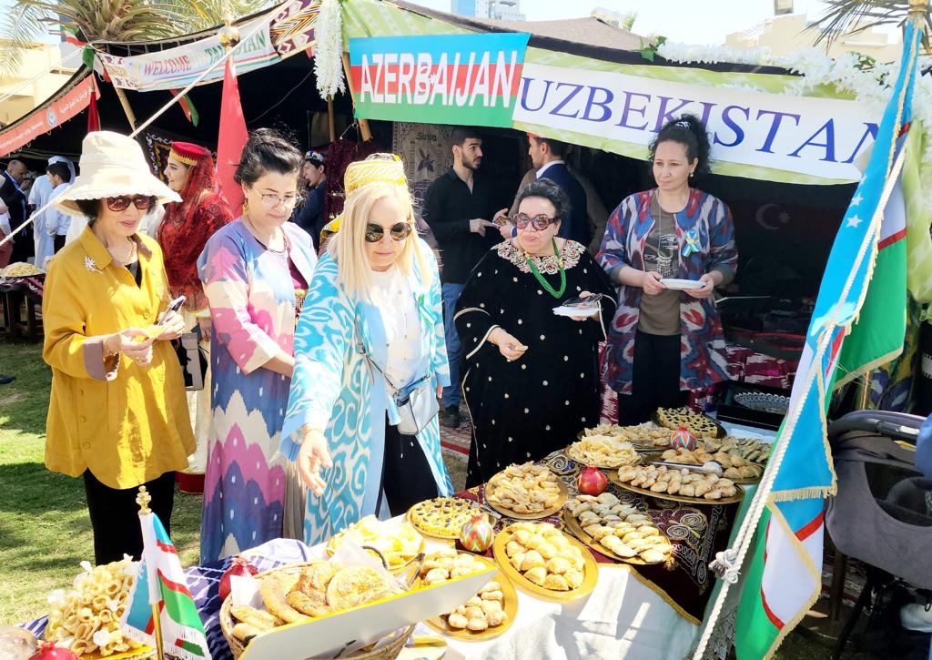Diplomatic women's committee celebrates spring festival