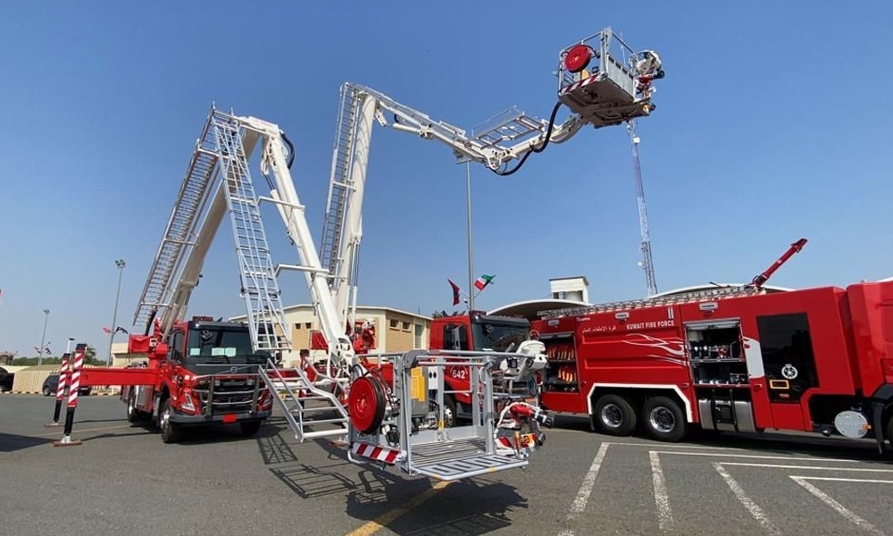 Kuwait Interior Minister launches new fire trucks