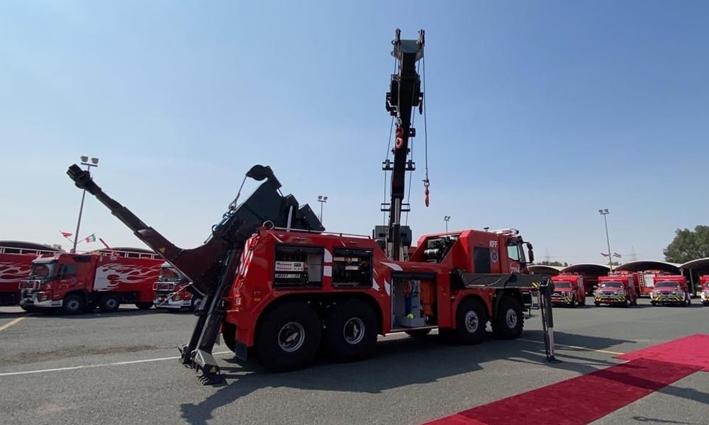 Kuwait Interior Minister launches new fire trucks