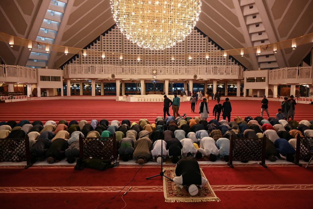 Pakistan mega-mosque muezzin summons the faithful