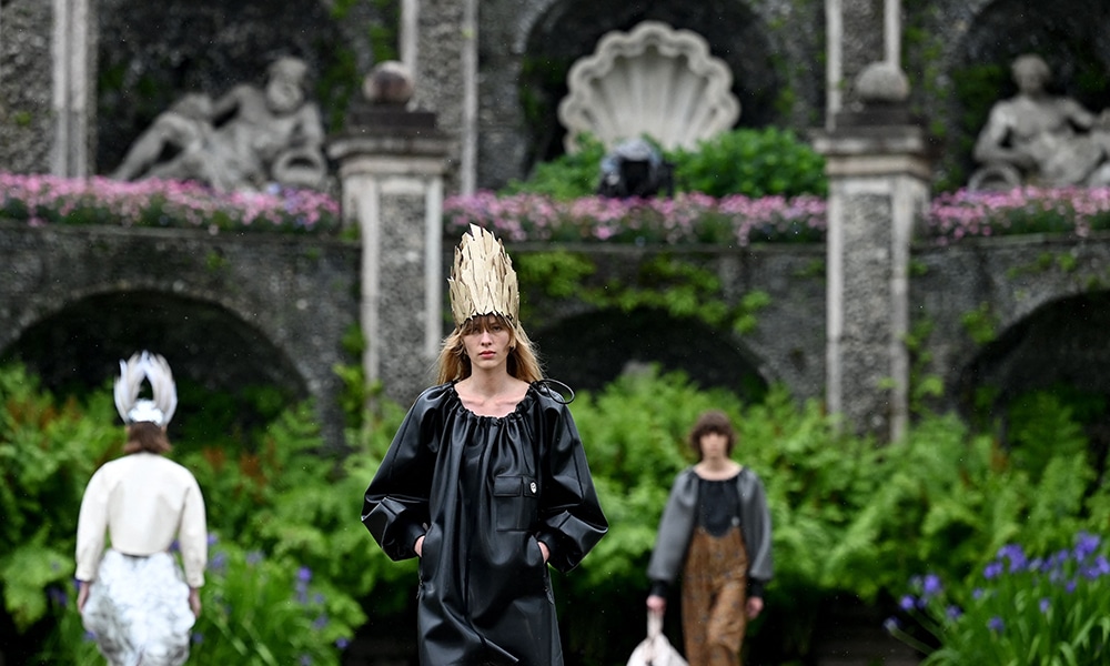 A model walks during the dress rehearsal of the Louis Vuitton Cruise 2024 fashion show in Isola Bella, a small island on Lake Maggiore, near Stresa on May 24, 2023. (Photo by GABRIEL BOUYS / AFP)