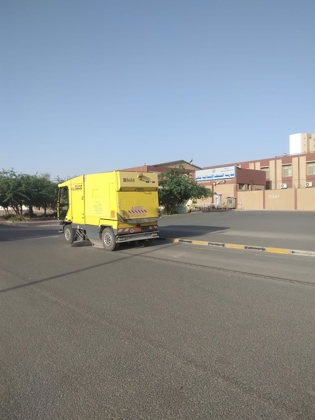 Kuwait Municipality dispatches 1,230 sanitation workers during election week