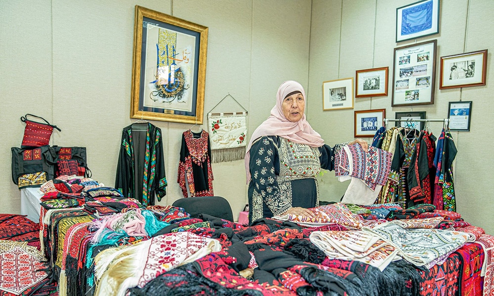 Palestinian products exhibited in Kuwait