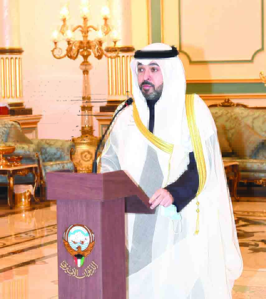 Ministers take constitutional oath; Amir urges cooperation